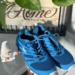 🍍CATAPULT SNEAKERS🍍SIZE 7.5🍍